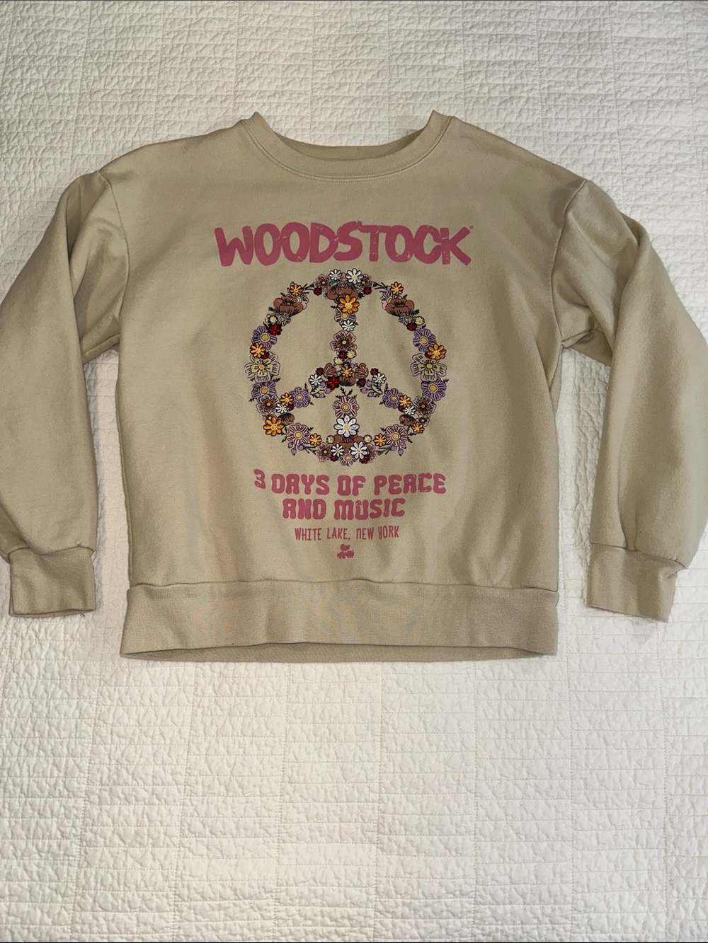 Woodstock cream crew neck peace sign sweater sweatshirt sz Small